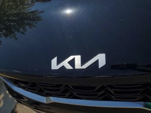 Used 2025 Kia Sorento S AWD/4WD image 10