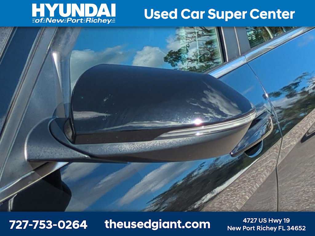 Used 2023 Hyundai Elantra Limited FWD image 11