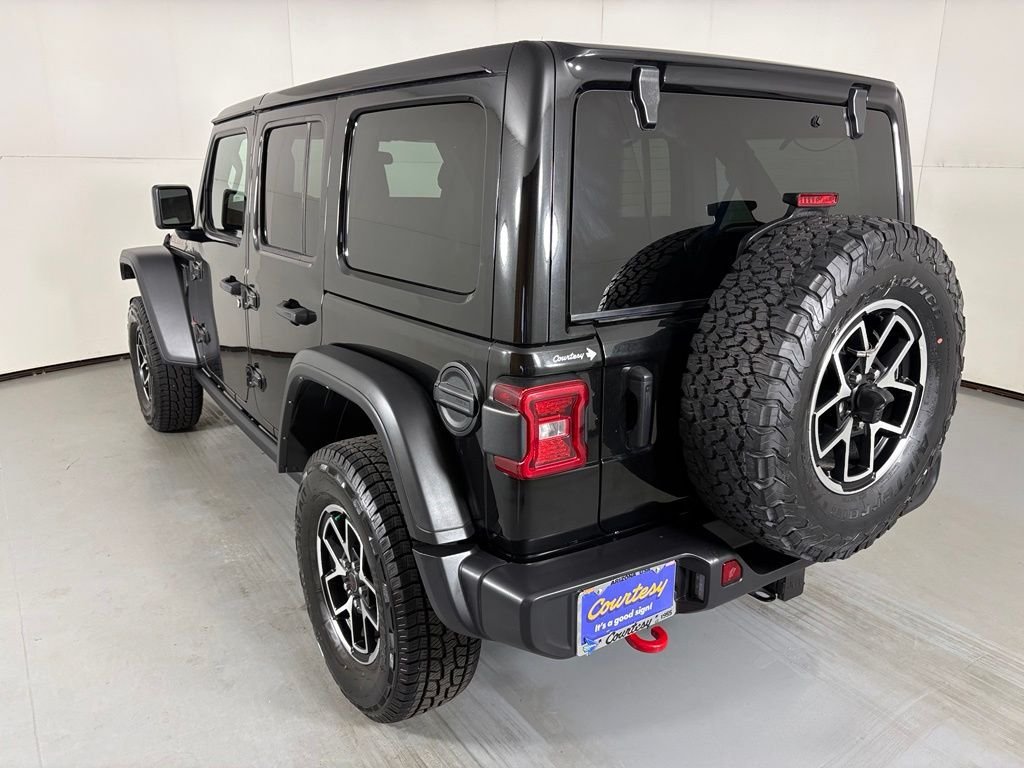 Used 2025 Jeep Wrangler Unlimited Rubicon AWD/4WD image 6