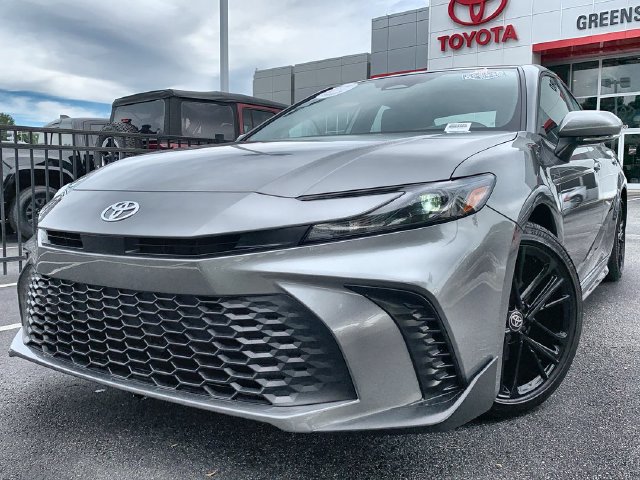 Used 2026 Toyota Camry SE w/ Multimedia Upgrade Package FWD image 1