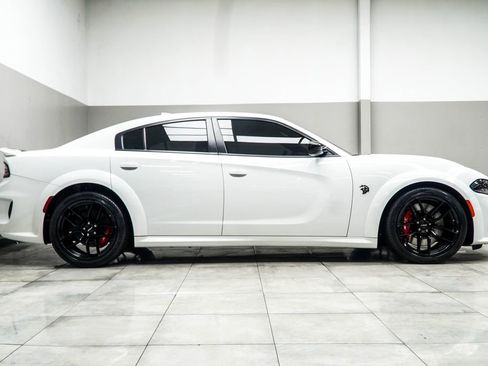 Used 2023 Dodge Charger SRT Hellcat w/ Harman/Kardon Audio Group RWD image 5