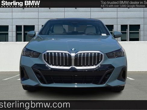 New 2026 BMW 550e xDrive image 2