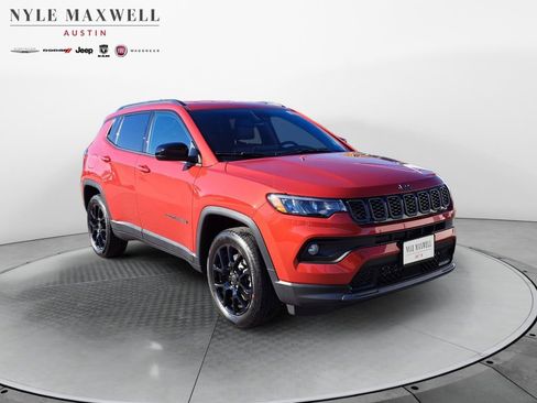 New 2026 Jeep Compass Latitude image 2