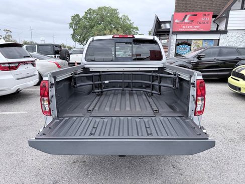 Used 2019 Nissan Frontier SV w/ Value Truck Package RWD image 6
