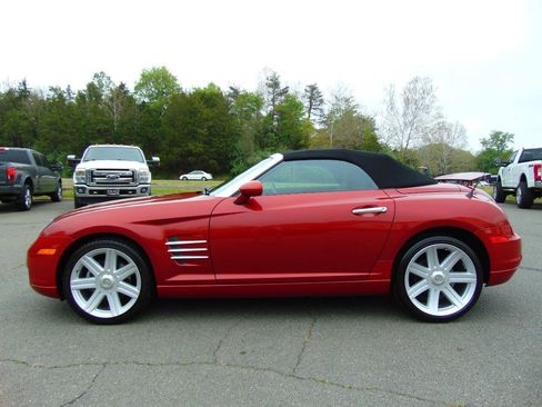 Used 2005 Chrysler Crossfire Limited RWD image 22
