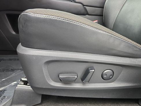 Certified 2023 Nissan Pathfinder SL AWD/4WD image 30