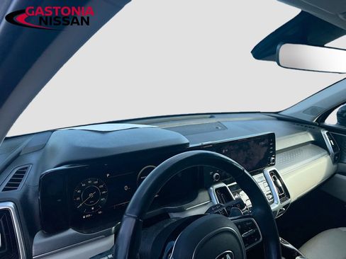 Used 2021 Kia Sorento SX image 11