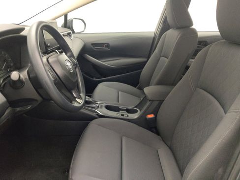 Used 2025 Toyota Corolla LE FWD image 17