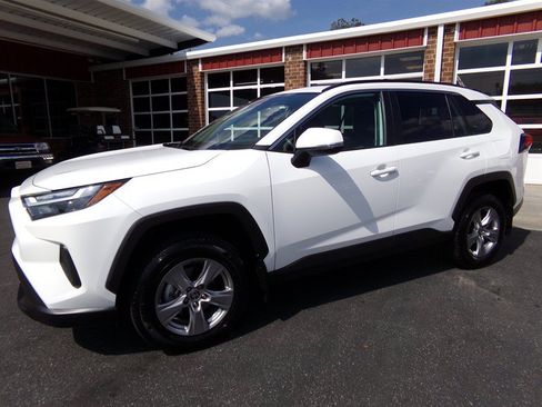 Used 2025 Toyota RAV4 XLE w/ Convenience Package FWD image 1