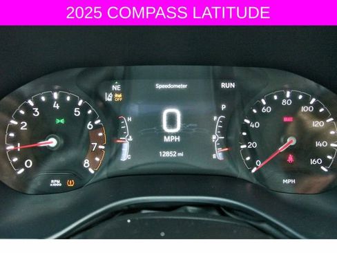 Used 2025 Jeep Compass Latitude image 15
