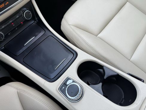 Used 2014 Mercedes-Benz CLA 250 image 33