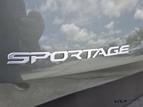 Certified 2023 Kia Sportage X-Line w/ X-Line Premium Package AWD/4WD image 16