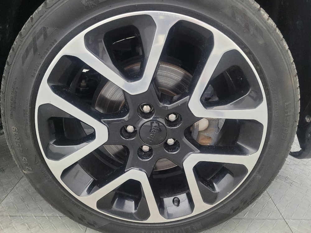 Used 2017 Jeep Compass Limited w/ Navigation Group AWD/4WD image 31