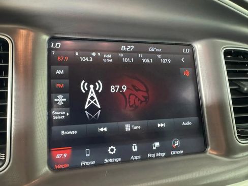 Used 2022 Dodge Charger SXT image 19