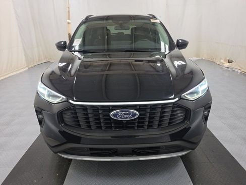 Used 2024 Ford Escape Platinum AWD/4WD image 3