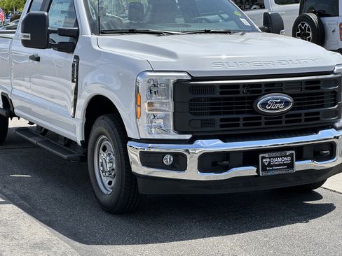New 2026 Ford F250 XL w/ XL Chrome Package image 10