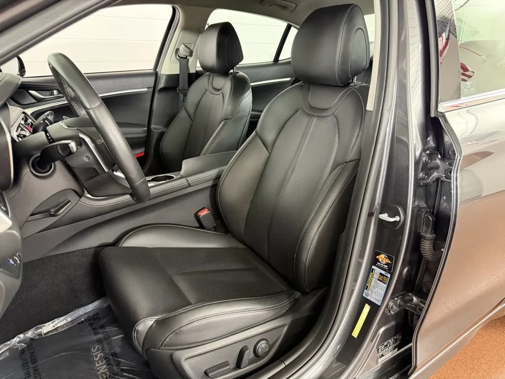 Used 2021 Genesis G70 2.0T AWD/4WD image 13