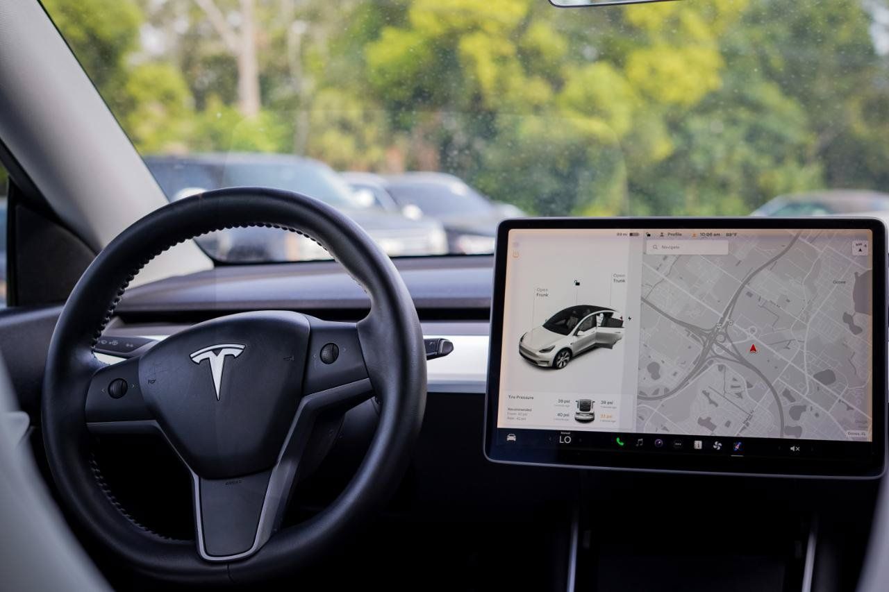 Used 2020 Tesla Model Y Long Range AWD/4WD image 10
