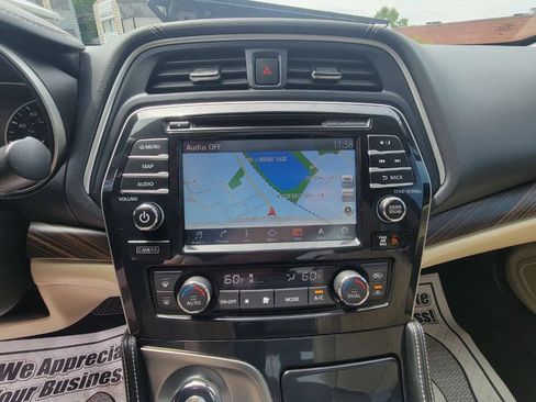 Used 2017 Nissan Maxima Platinum FWD image 16