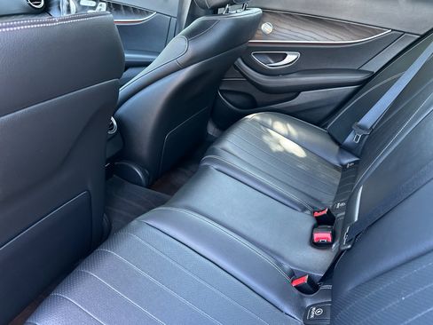 Used 2022 Mercedes-Benz E 350 Sedan w/ Driver Assistance Package image 12