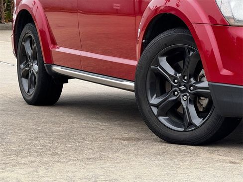 Used 2018 Dodge Journey Crossroad w/ Driver Convenience Group image 12