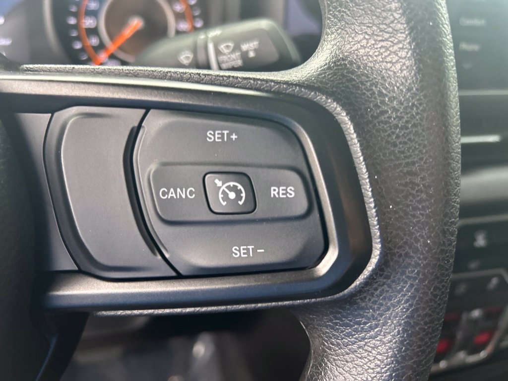 Used 2025 Jeep Gladiator Sport AWD/4WD image 40