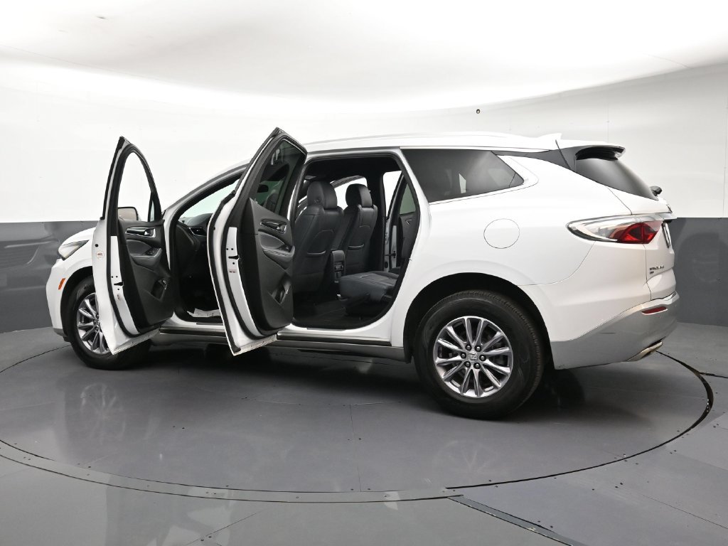 Certified 2024 Buick Enclave Essence AWD/4WD image 35