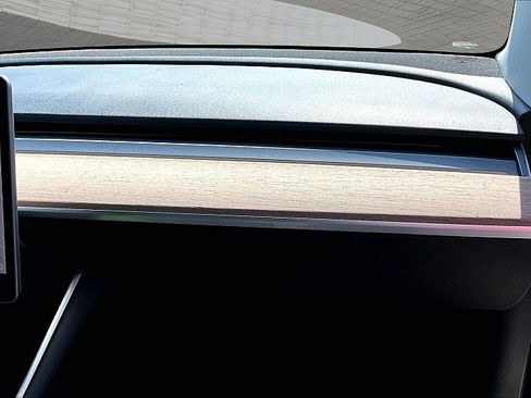 Used 2018 Tesla Model 3 Long Range image 31