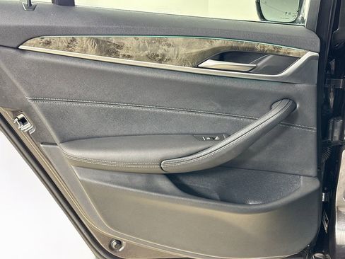 Used 2023 BMW 530i xDrive 530i xDrive w/ Convenience Package image 19