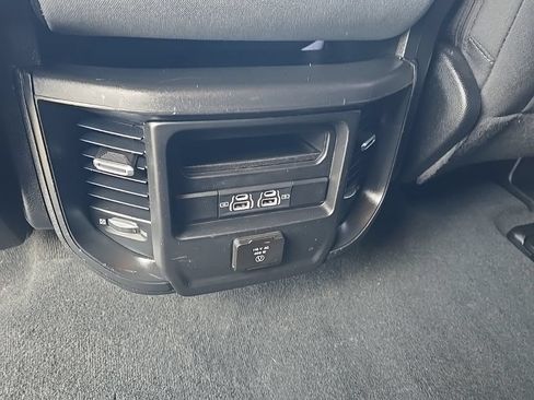 Used 2022 RAM 1500 Big Horn AWD/4WD image 19