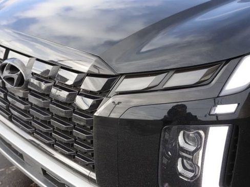 Used 2025 Hyundai Palisade Limited AWD/4WD image 11