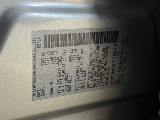 Used 2025 Nissan Rogue SV AWD/4WD image 28