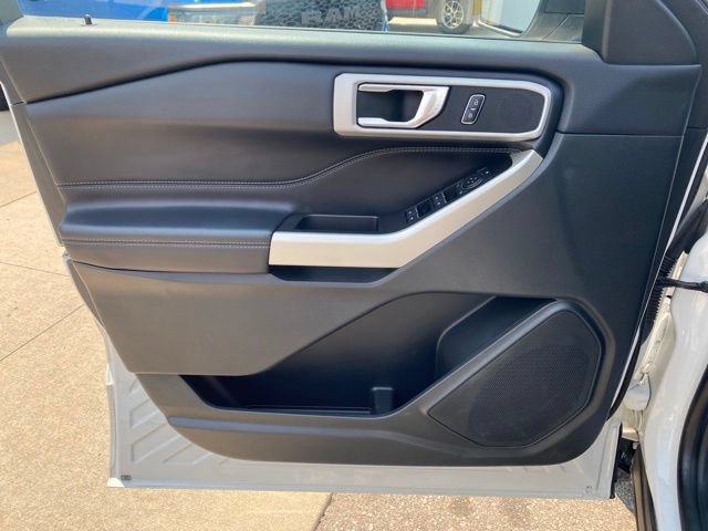 Used 2021 Ford Explorer XLT w/ Equipment Group 202A AWD/4WD image 10