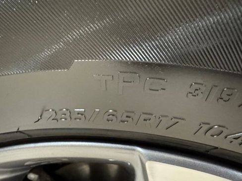 Used 2025 Chevrolet Equinox LT FWD image 23