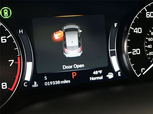 Used 2022 Acura RDX SH-AWD image 3