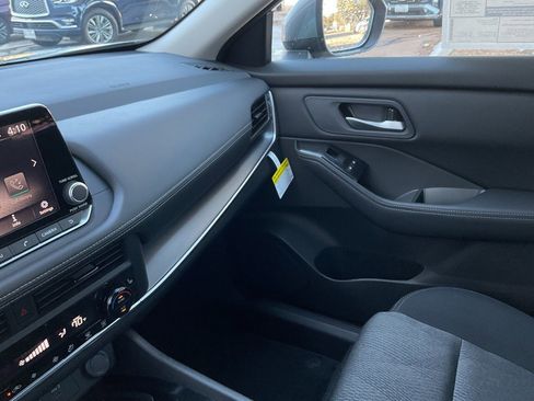 New 2026 Nissan Rogue SV image 34