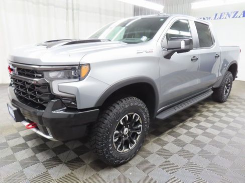 Used 2023 Chevrolet Silverado 1500 ZR2 w/ Technology Package image 6