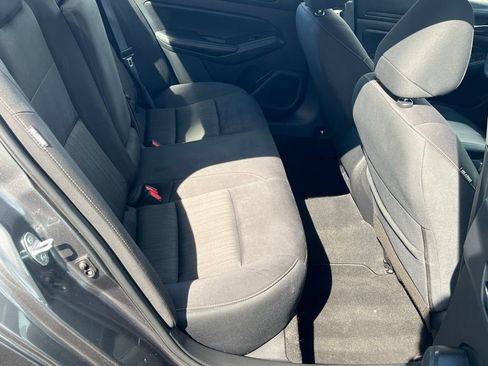 Used 2024 Nissan Altima 2.5 SV image 16