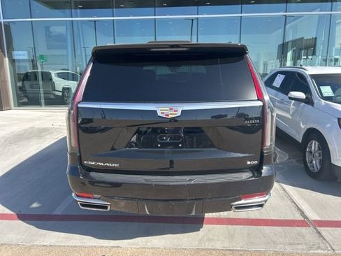 Used 2021 Cadillac Escalade ESV Premium Luxury image 5