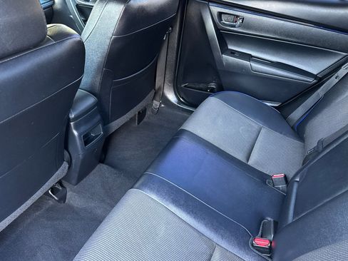 Used 2018 Toyota Corolla SE FWD image 12