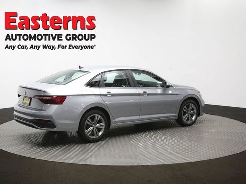 Used 2024 Volkswagen Jetta SE image 40