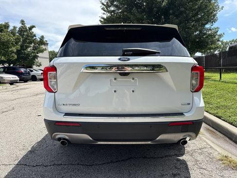 Used 2020 Ford Explorer Limited AWD/4WD image 6