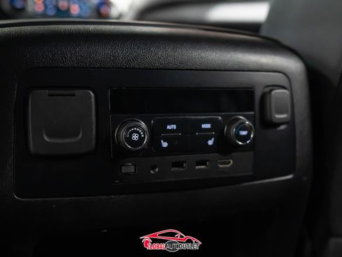 Used 2019 GMC Yukon XL SLT w/ Premium Edition image 23