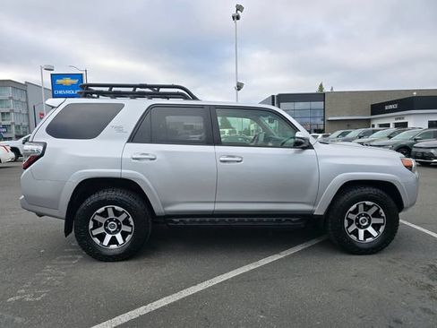 Used 2021 Toyota 4Runner TRD Off-Road Premium w/ Moonroof Package AWD/4WD image 7