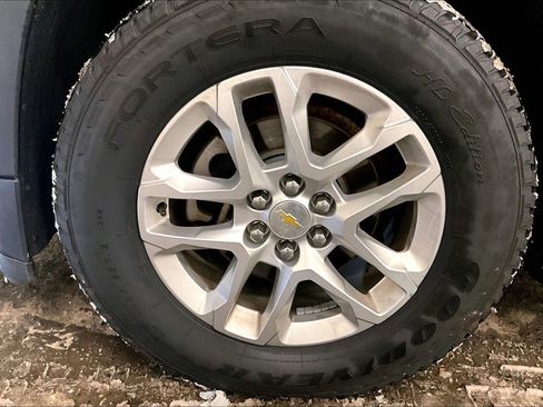 Used 2019 Chevrolet Traverse LT image 8