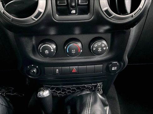 Used 2014 Jeep Wrangler Unlimited Sport w/ Power Convenience Group image 14