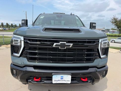 Used 2025 Chevrolet Silverado 2500 LT w/ Trail Boss Package AWD/4WD image 3