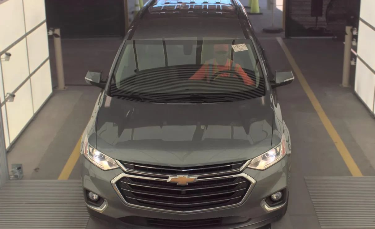 Used 2018 Chevrolet Traverse LT AWD/4WD image 3