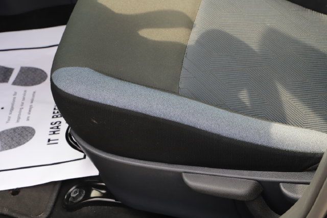 Used 2025 Nissan Versa SV FWD image 14
