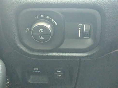 Used 2022 RAM 1500 Big Horn image 23